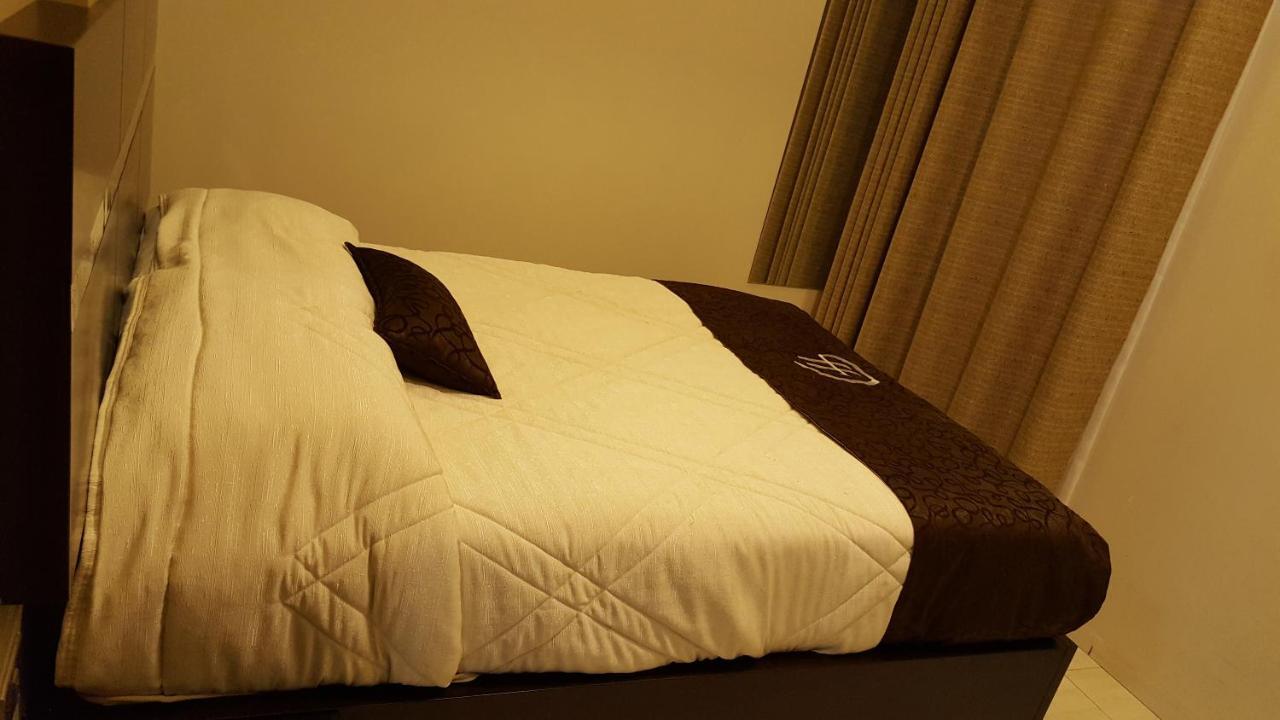 Hotel Galarza Кочабамба Екстериор снимка